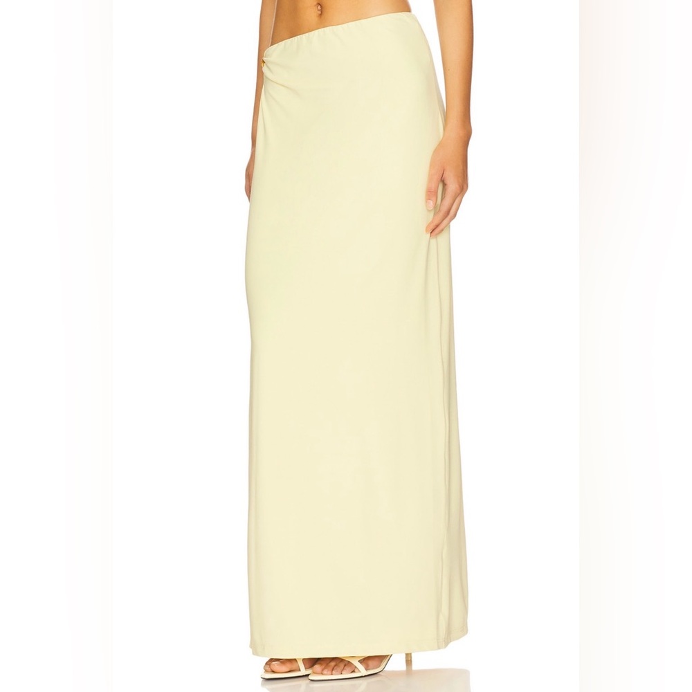 SNDYS × REVOLVE Baylee Skirt in Panna Cotta Keyhole Gold Detail Side Slit Small - Picture 5 of 16